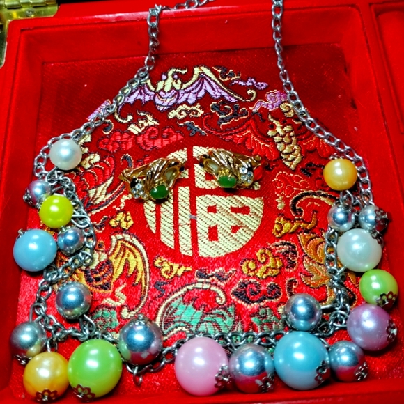 Amazingly beautiful!~pastel beaded necklace with silver chain/Jade earri… - Picture 1 of 1
